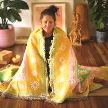 Retro Daisy Garden Yoga recycled cotton rug Blanket by Wobble Yoga. Designed in Australia.